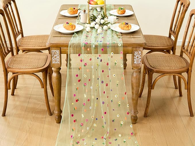 YATOJUZI Green Table Runner Embroidery Daisy Summer Floral Decorations Seasonal Tulle Dining Table Runners for Home Kitchen Decor Wedding Shower Party