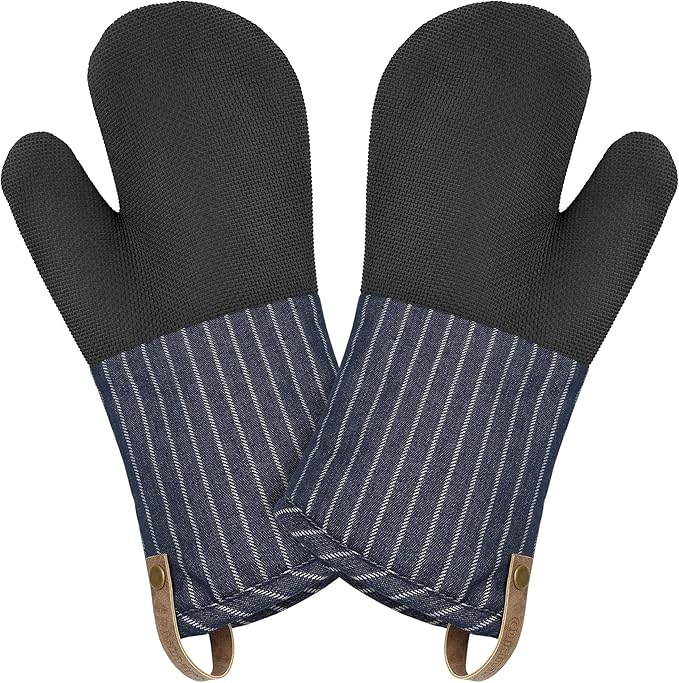 Cuisinart Heritage Kitchen Oven Mitts – Heat-Resistant Kitchen Mitts for Oven with Non-Slip Neoprene Palm, Long Cuff, and Cotton Filling – Durable Oven Gloves for Cooking, Baking, & Grilling