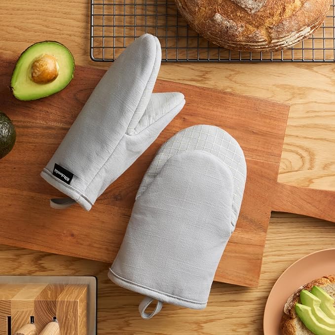 KITCHENAID Gourmet Series Gridlines Mini Oven Mitts 2-Pack Set, Heat Resistant up to 600°F, Soft Silicone Grip, Magnetic Cuff, Matte Grey, 5.5"x9"