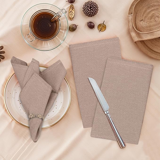Ruvanti Cloth Napkins Set of 6, 18x18 Reusable Napkins Cloth Washable, Soft & Durable Table Napkin, Poly Cotton Fabric Dinner Napkins for Parties, Christmas, Thanksgiving, Weddings - Rust