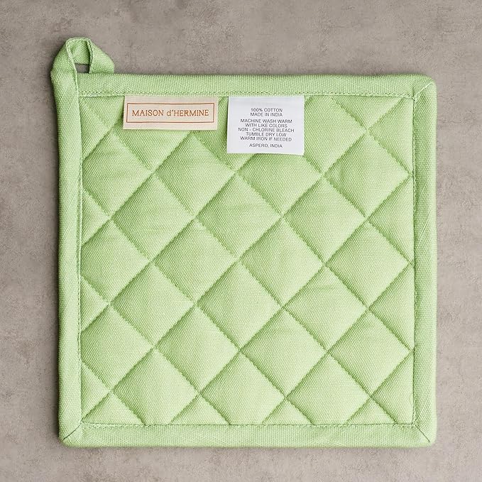Maison d' Hermine Pot Holders 100% Cotton Heat Resistant Potholders 8" x 8" Hot Pads with Loop for Thanksgiving Christmas Decorations BBQ Cooking Baking Handling Hot Pans (Pack of 1, Christmas Dew)
