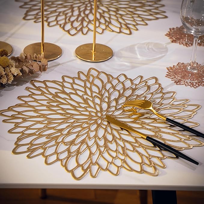 Snowkingdom Pack of 8 Gold Metallic Round Placemats Bulk Round Pressed Vinyl Leaf Dinning Kitchen Table Mats Decoration for Christmas Wedding Thanksgiving Party