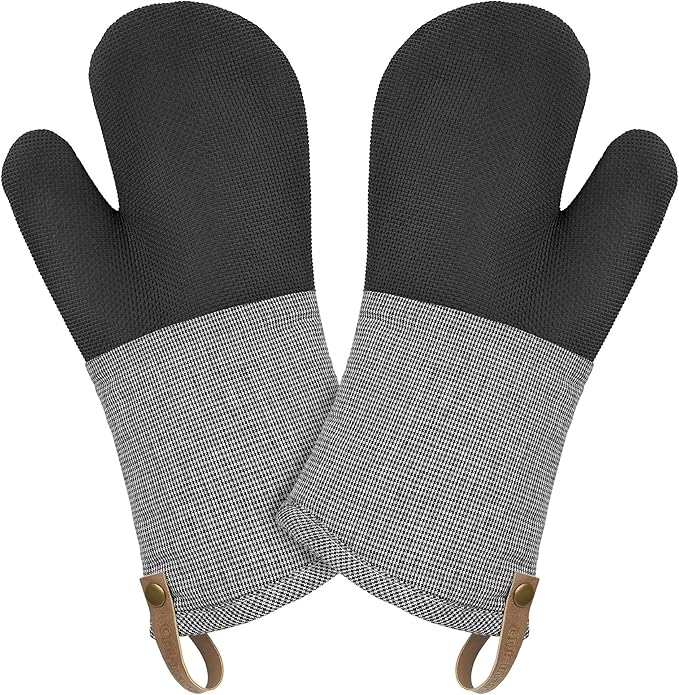 Cuisinart Kitchen Oven Mitts – Heat-Resistant Kitchen Mitts for Oven with Non-Slip Neoprene Palm, Long Cuff, and Cotton Filling – Durable Oven Gloves for Cooking, Baking, & Grilling