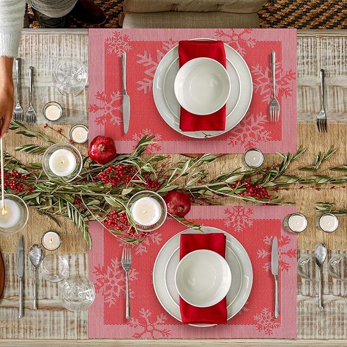 Aofmee Christmas Placemats Set of 6, Washable Christmas Place Mats for Kitchen Dining Table, Indoor/Outdoor Woven Vinyl Christmas Table Mats, Non-Slip Heat Resistant Holiday Placemats Easy to Clean