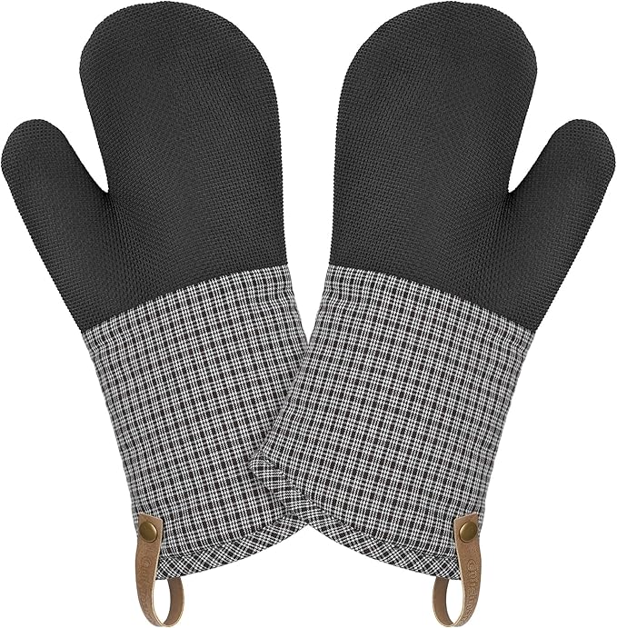Cuisinart Heritage Kitchen Oven Mitts – Heat-Resistant Kitchen Mitts for Oven with Non-Slip Neoprene Palm, Long Cuff, and Cotton Filling – Durable Oven Gloves for Cooking, Baking, & Grilling
