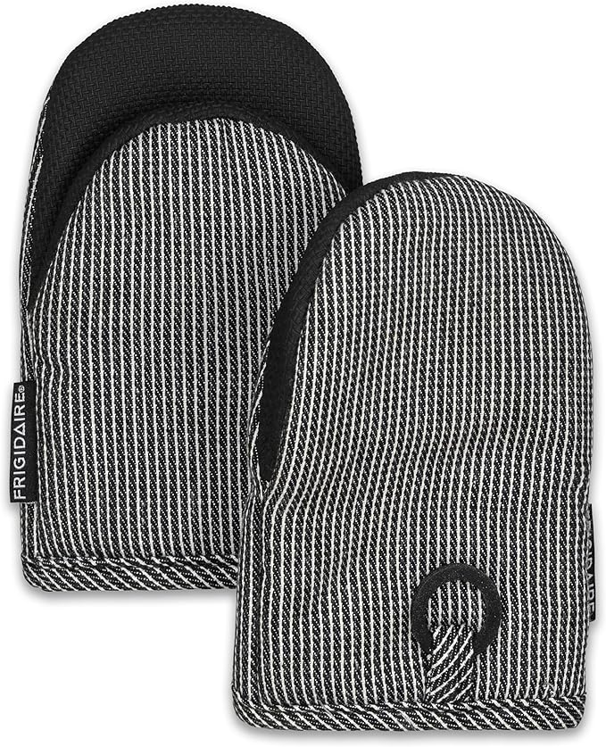 Frigidaire Layla 2-Pack Cotton and Neoprene Mini Oven Mitts, Heat Resistant, Anti-Slip, Machine Washable, 5.25" x 8", Black, Set of 2