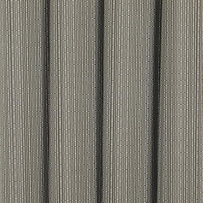 SHACOS Wedge Shaped Placemats Set of 4 Woven Vinyl Dining Table Place Mats Round Table Mats Non Slip Heat Resistant Wipe Clean Indoor Outdoor Table Decor (4, Gray)