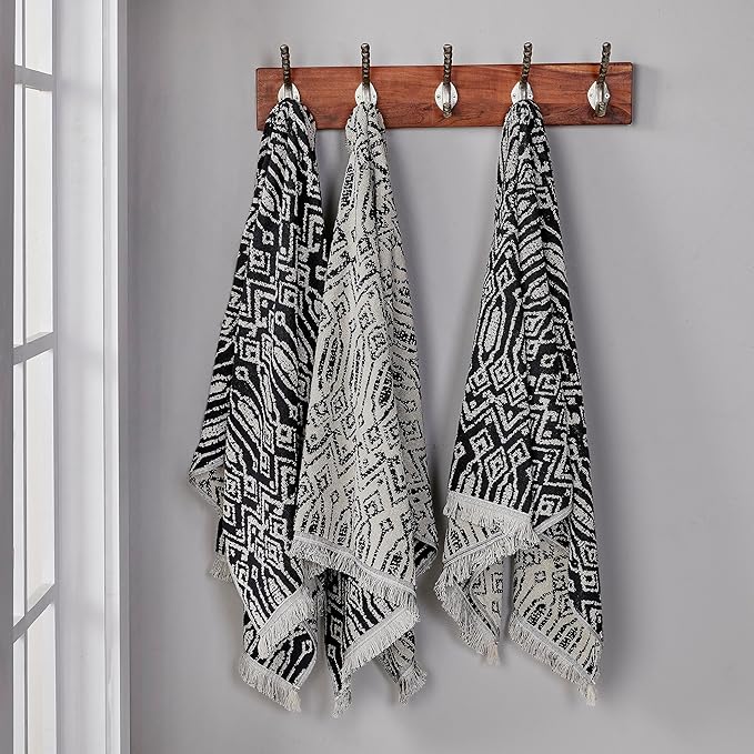 SKL Home Nador Jacquard Bath Towel, Black