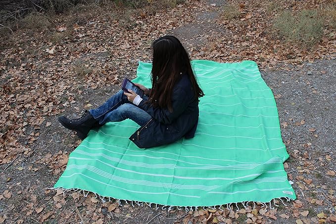 Bersuse Towels Anatolia XL Beach Blanket Throw Blanket Turkish Towel 100% Cotton Extra-Large Quick-Dry Lightweight Premium Peshtemal Towel - 61x82 Inches, Green