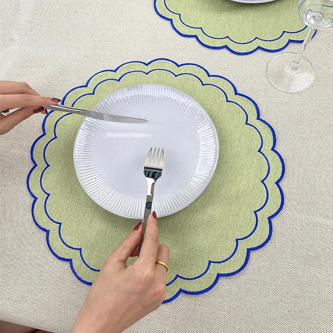 Linen Cotton Placemats Set of 4 Scalloped Flower Embroidery Place Mats 15'' Natural Linen Texture Fabric Machine Washable Table Mats for Restaurant Kitchen,Table Decor(Matcha Green)