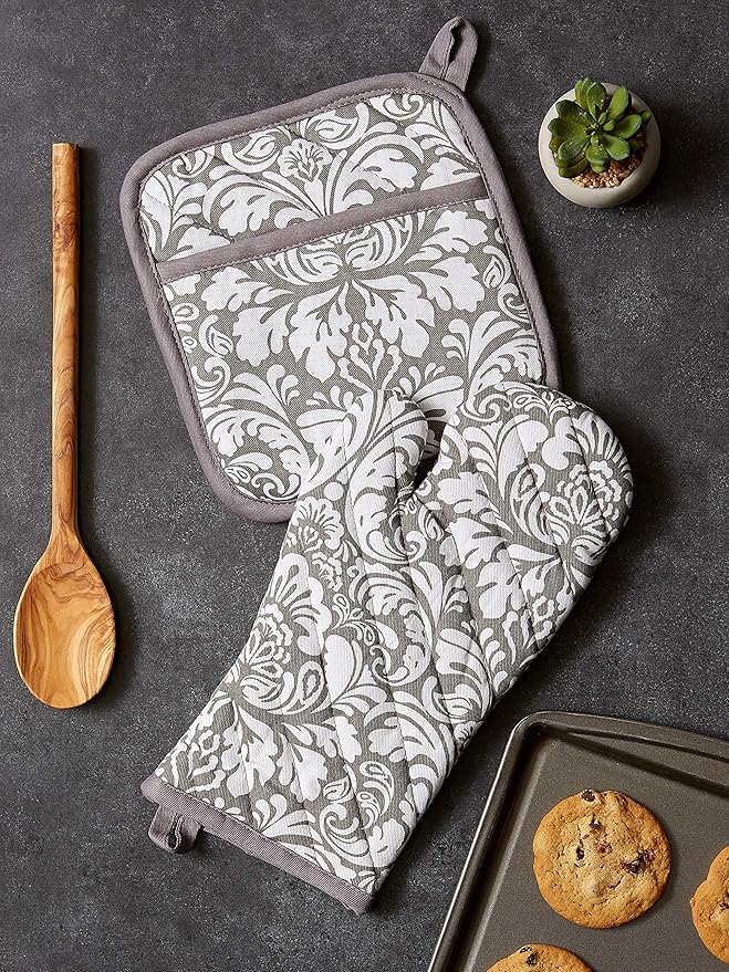 DII Quilted Kitchen Oven Mitt & Potholder Set, Hanging Loop for Convenient Storage, OM 6.5x12/PH 8x8.5, Gray Damask Print, 2 Piece